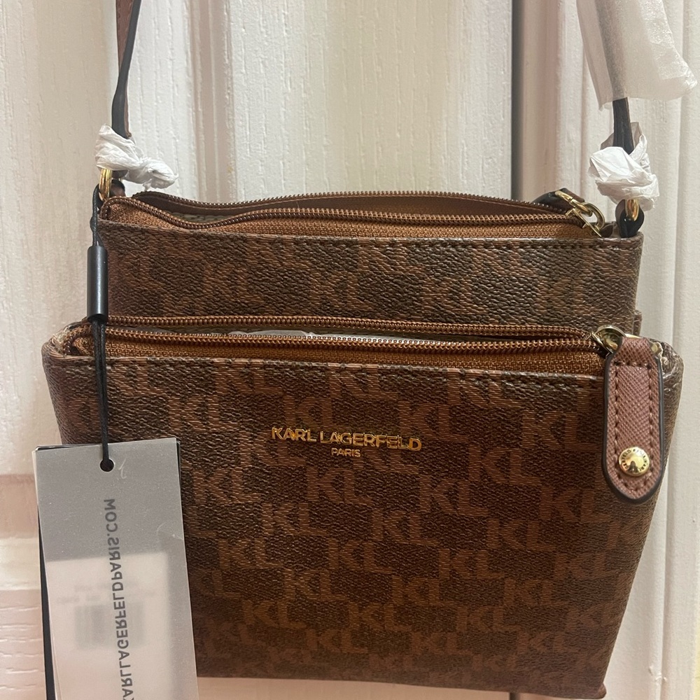 I selling Karl lagerfeld corssbody bag